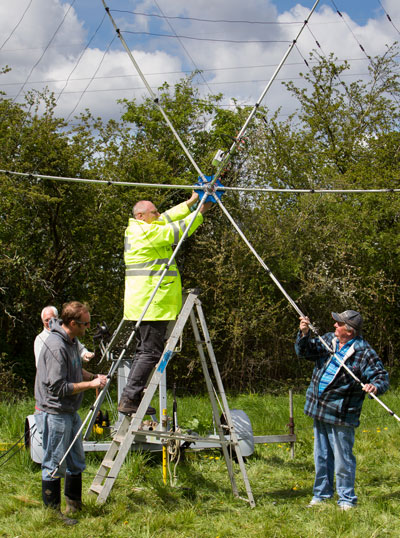 Derek, Mark, Andy and Rob fitting the hexbeam to the tower